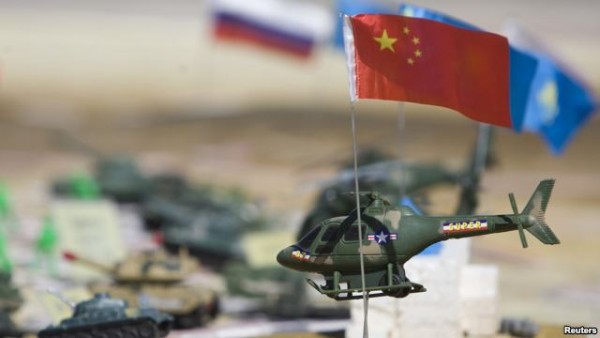 Подразделение таджикской армии на учениях на севере Китая