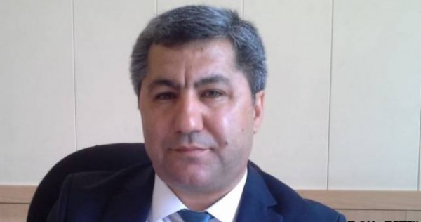 Кабири закидали помидорами