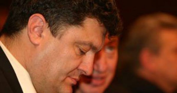 Таджикистан поздравил Порошенко с избранием на пост президента Украины