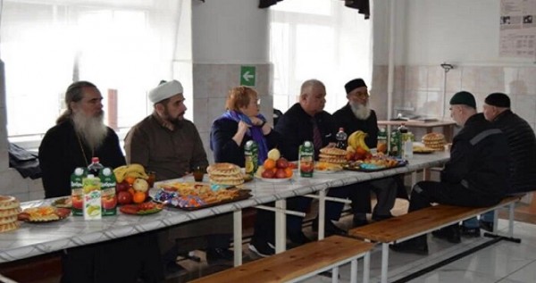Таджикский дастархан накрыли в екатеринбургской колонии ИК-10
