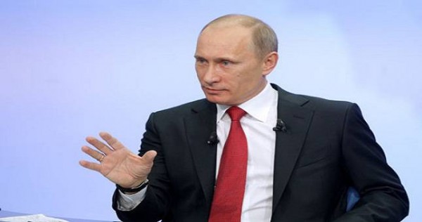 Путин поздравил Рахмона с годовщиной Великой победы