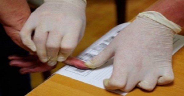 Дети мигрантов? «Откатывайте» пальчики!