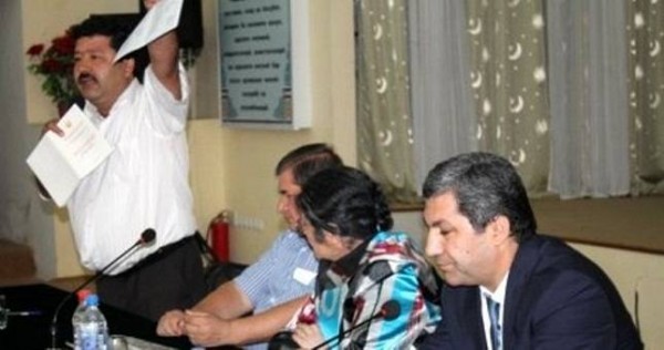 Ш. Хакимов: На референдуме могут протащить идею участия Рахмона в выборах 2020 года