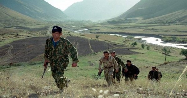 Киргизия закрыла все пограничные и таможенные пункты на границе с Таджикистаном