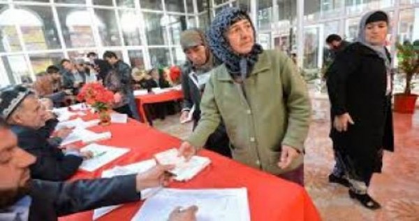 Выборы в Таджикистане раскололи наблюдателей