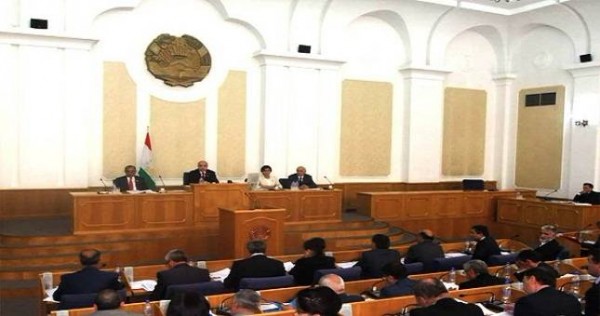 Депутаты таджикского парламента встретятся с избирателями