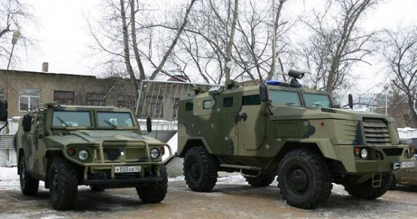 Россия передала МВД Таджикистана бронемашины “Тигр”