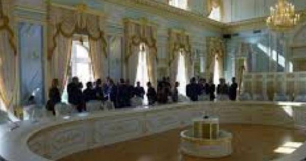 Второе рабочее заседание финансового саммита G20 проходит в Стрельне