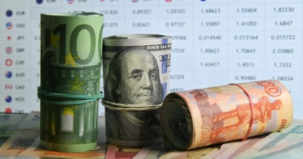 Денежные переводы из России в Таджикистан и другие страны выросли на 400%