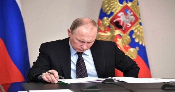 Владимир Путин утвердил ратификацию договора о сотрудничестве с Таджикистаном в сфере пенсий