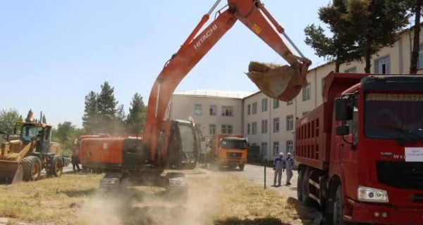 В Файзабаде реконструируют центральную больницу и построят новый лечебно-диагностический центр