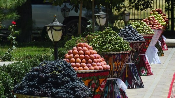 В предвкушении контрактов: в Таджикистане открылся форум "Бактрия Фуд-2022"