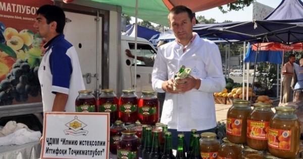 Во всех районах Душанбе проходят продуктовые ярмарки