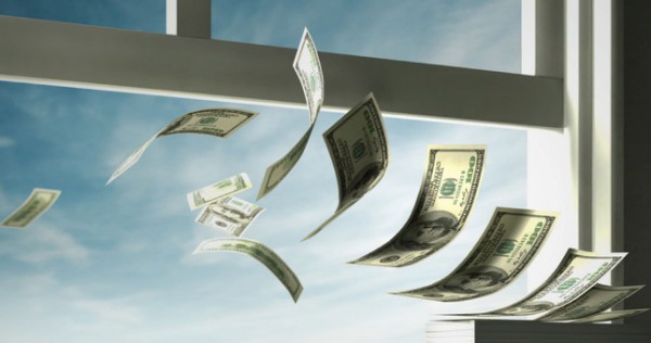 Безвозвратный отток валюты из Таджикистана за два месяца составил $582,7 млн.