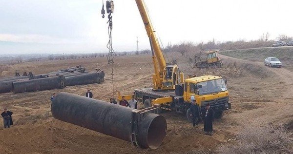 В районе Хуросон продолжается процесс очистки каналов
