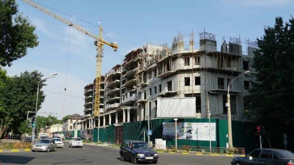 Гостиница-долгострой в Душанбе снова получает налоговые льготы