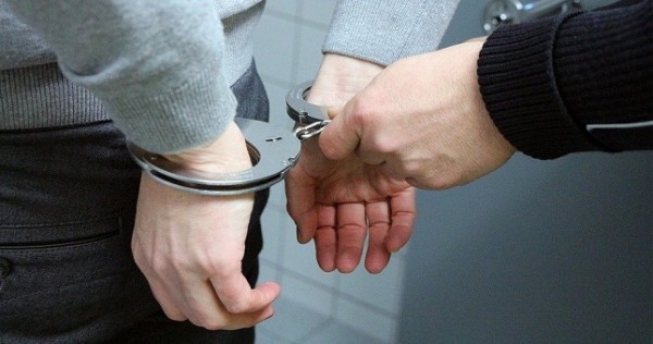 Житель Канибадама подозревается в краже
