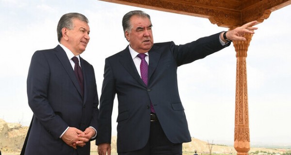Шавкат Мирзиёев посетил Кайраккумскую гидроэлектростанцию