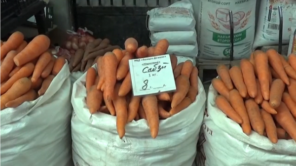 В Таджикистане цены на основные продукты не снижаются. Почему?