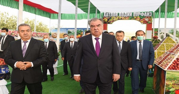 Выставка тружеников Хатлонской области прошла в Дангаре