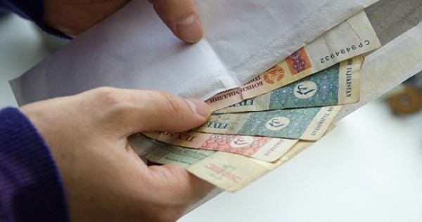 Два ответственных лица Нурекской ГЭС присвоили зарплату работников