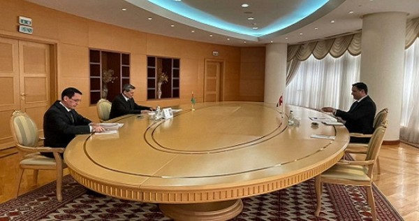 Посол Таджикистана в Туркменистане приступил к своим обязанностям