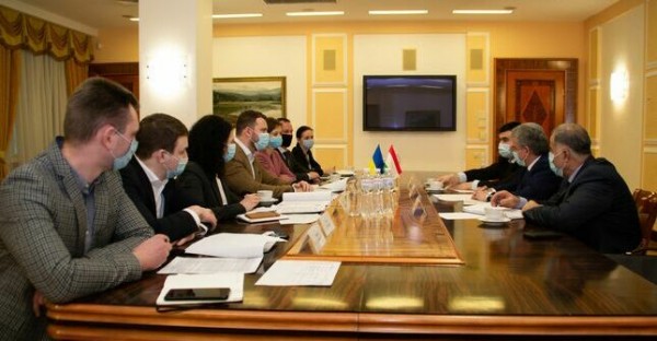 Украина заинтересовалась развитием транзитного потенциала Таджикистана
