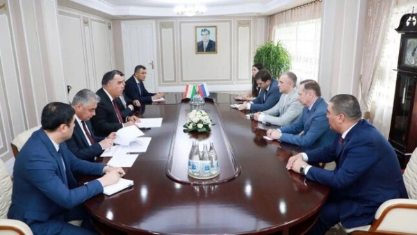 Раджаббой Ахмадзода принял делегацию из России