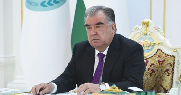 Эмомали Рахмон сменил главу Нацбанка