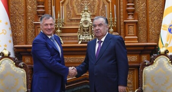 Эмомали Рахмон провел встречу с Маратом Хуснуллиным