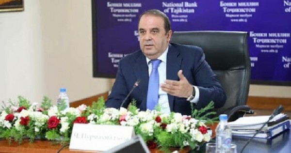 Нацбанк объяснил курсовую разницу доллара США на официальнoм и неофициальном рынках