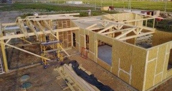 В Таджикистане приостановлено возведение некоторых объектов, строящихся за счет госбюджета