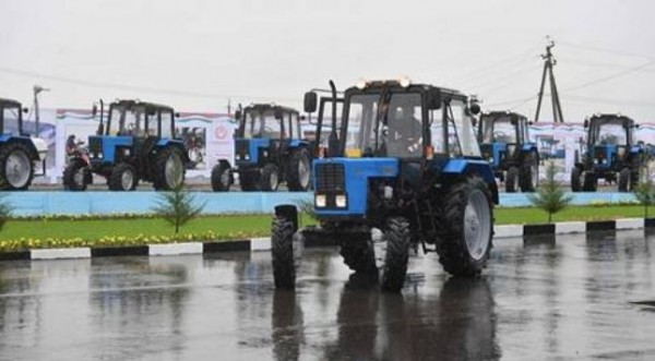 В Таджикистане начали сборку новой модернизированной сельхозмашины