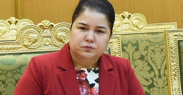 Озода Рахмон: чиновникам Таджикистана нельзя иметь счета в зарубежных банках