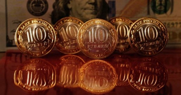 Судьба доллара зависит от нефтяной сделки ОПЕК: прогнозы экономистов