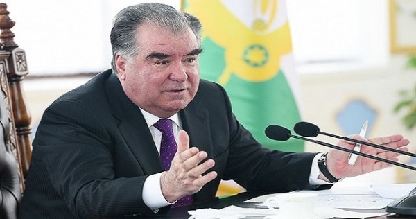 Эмомали Рахмон поручил увеличить производство муки
