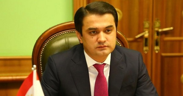 Ущерб, нанесенный жителям ГБАО снежными барсами, возместил Рустам Эмомали