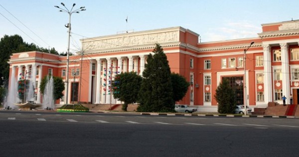 Парламент Таджикистана дал добро на приватизацию Рогунской ГЭС и ТАЛКО