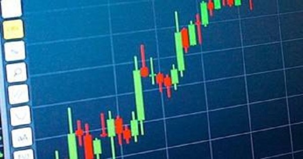 Цена нефти на мировом рынке резко выросла после ракетных ударов Ирана по базам США