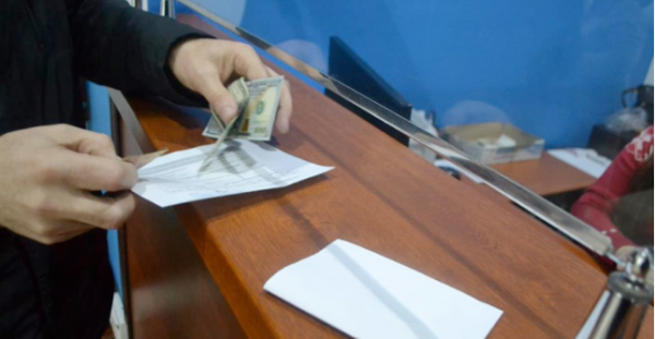 Нацбанк Таджикистана отвел два дня на возврат отправленных через «Золотую корону» денег