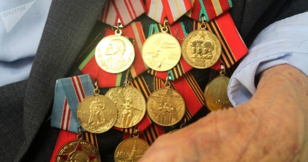 Рустам Эмомали выделил 515 тысяч долларов на выплаты ветеранам войны