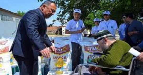 900 нуждающихся жителей Худжанда получили продуктовую помощь в преддверии Рамазана