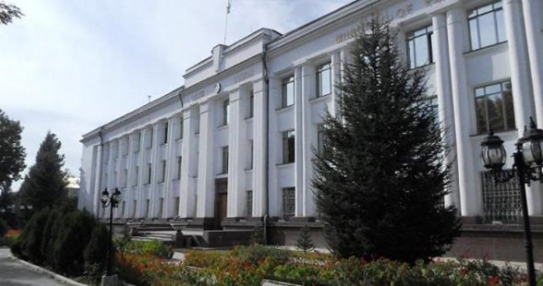 Таджикистан планирует поднять потолок внешнего долга до 60%