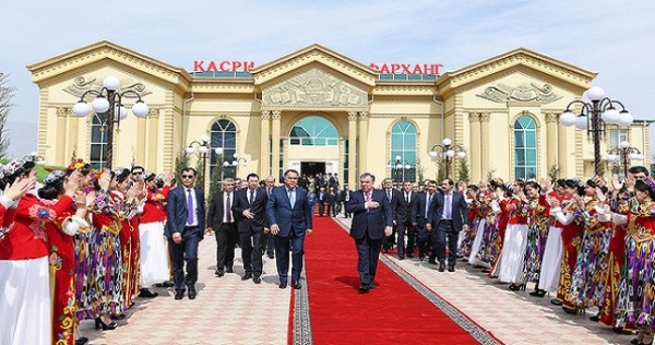 Открытие здания Дворца культуры в Бободжон Гафуровском районе