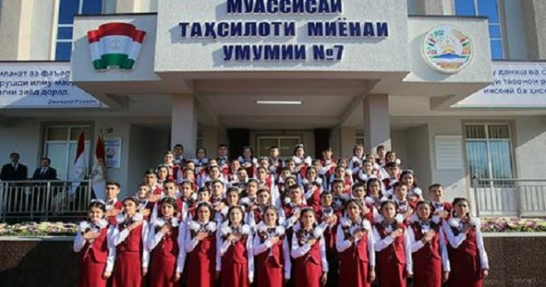 В двух селах Таджикистана открылись построенные на частные средства школы