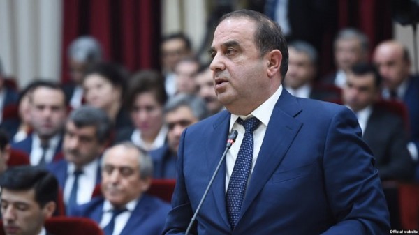 Глава Нацбанка РТ признал, что экономика страны зависит от денежных переводов мигрантов