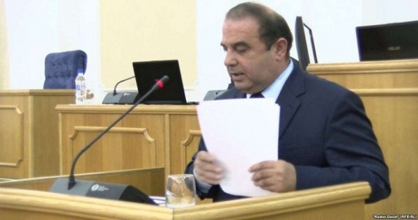 Банки Таджикистана получают право взыскивать имущество должников без суда