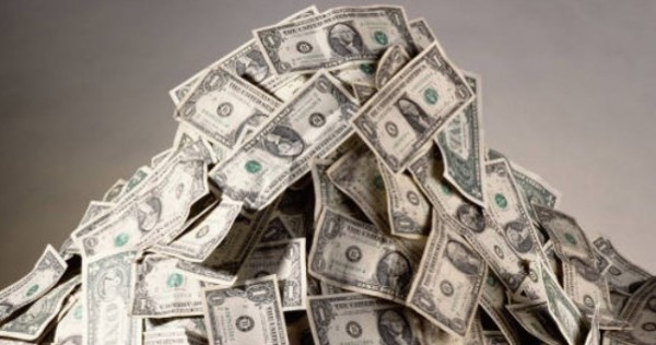 В Таджикистане внешняя торговля привела к оттоку валюты в размере $1 млрд