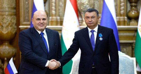 Мишустин вручил Орден почета премьеру Таджикистана