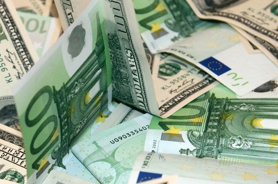 Иран заменит доллар на евро в международных платежах